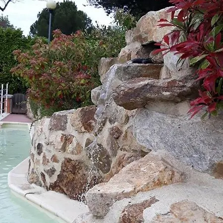Domaine Les Roches Parque de Campismo 4*
