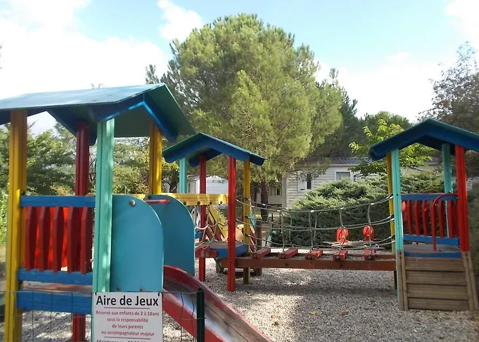 캠프장 Domaine Les Roches 4*