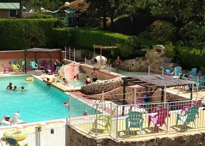 Domaine Les Roches 4* Le Crestet