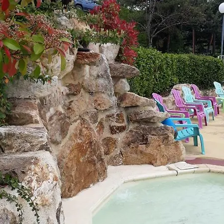 Domaine Camping Les Roches 4*